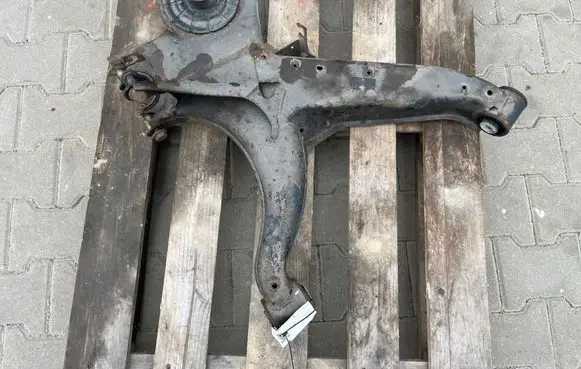 Mercedes-Benz Vito Viano W447 Rear upper control arm/wishbone A4473570106 A4473570306