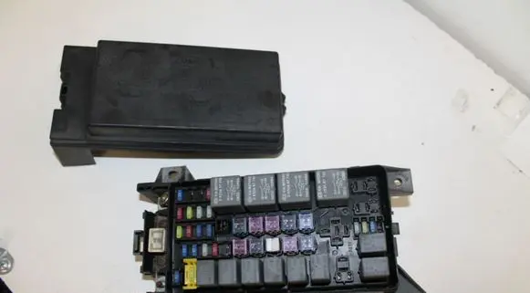 KIA Sorento Fuse module 911603E040