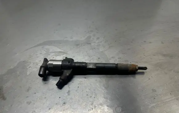 Fuel injector