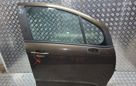 Citroen C3 Front door S27647012