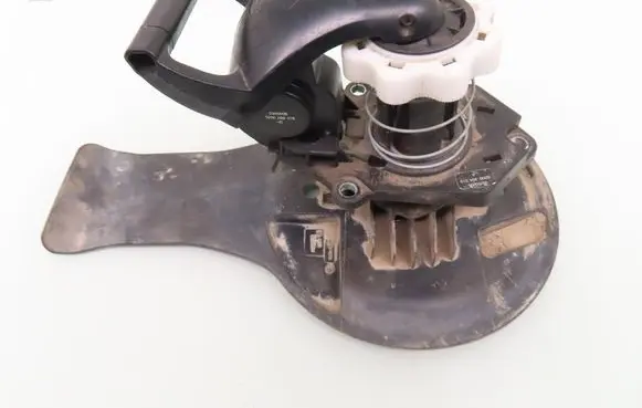 Renault Modus Spare wheel mounting bracket 8200367262A 8200304319A