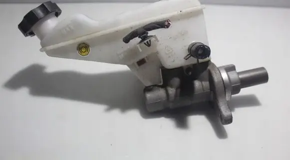 Hyundai i30 Master brake cylinder 