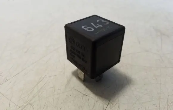 Audi A6 S6 C6 4F Other relay 8K0951253