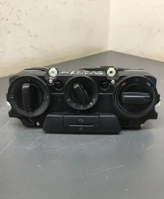 Skoda Octavia Mk1 (1U) Climate control unit