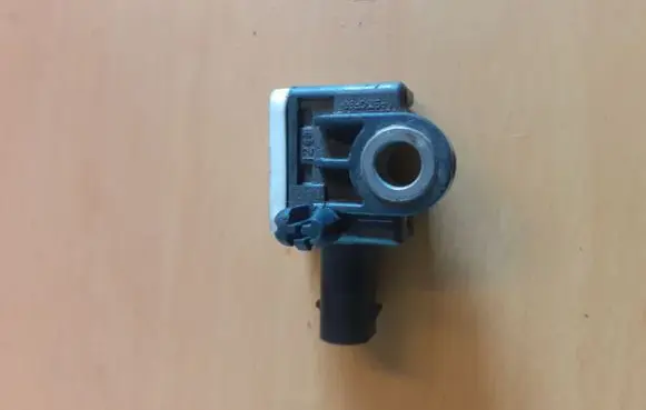 Mercedes-Benz GLE (W166 - C292) Airbag deployment crash/impact sensor A1668210151 56054085AA
