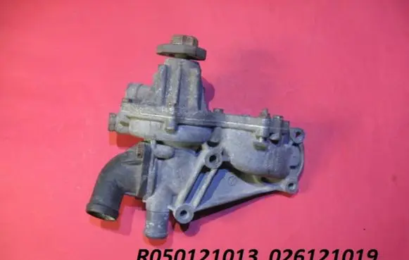Audi A4 S4 B5 8D Water pump R050121013 026121019