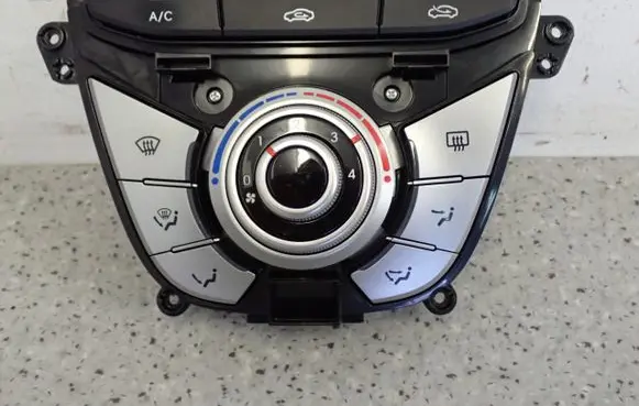 Hyundai ix20 Other switches/knobs/shifts 972501K070GU