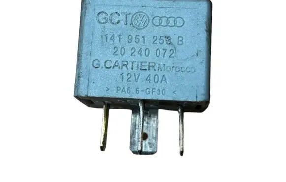 Volkswagen Touran I Other relay 141951253B 20240072