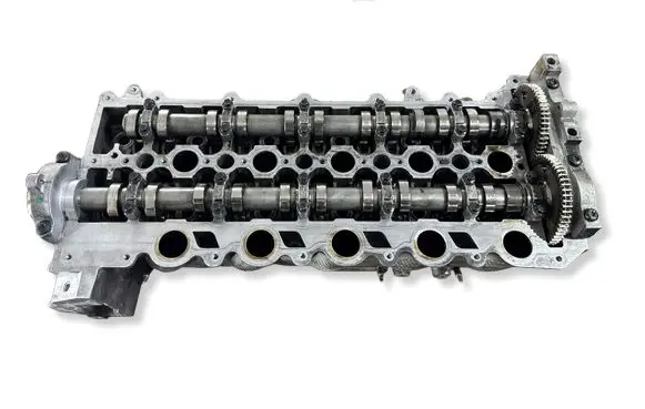 Volvo V70 Engine head 30777365
