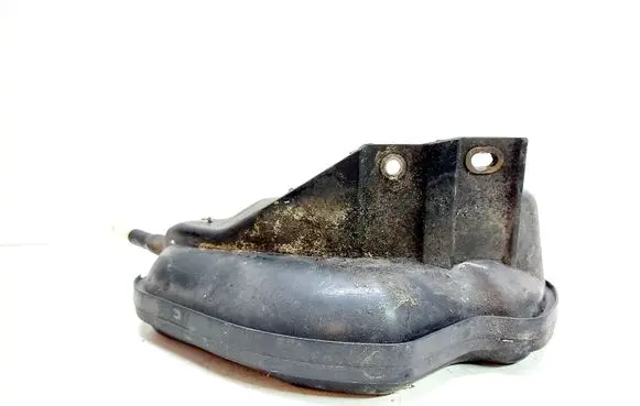 Vacuum air tank