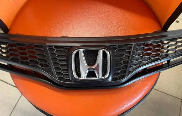Honda Jazz Front grill 71121TF090