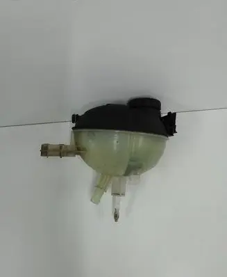 Mercedes-Benz E W212 Coolant expansion tank/reservoir A2045000749