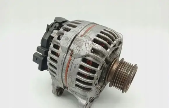 Volkswagen PASSAT B6 Generator/alternator 06F903023J