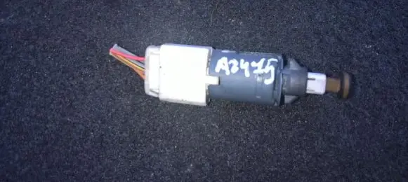 Renault Scenic II - Grand scenic II Brake pedal sensor switch 8200168238B