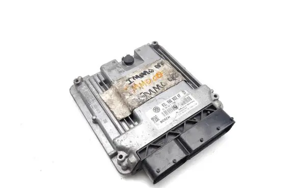 Volkswagen Golf SportWagen Engine control unit/module 03L906022KF 0281015332