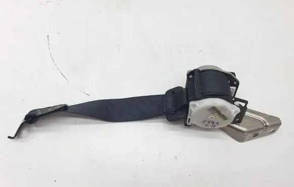 Suzuki SX4 S-Cross Rear seatbelt 