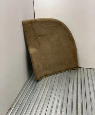 Trunk/boot lower side trim panel