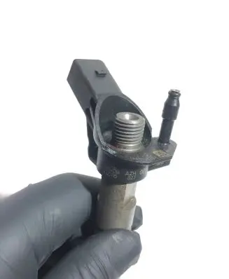 Mercedes-Benz ML W164 Fuel injector A6420700587 0445115027 68028405AA
