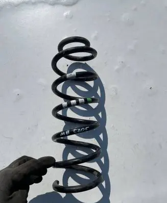 Mercedes-Benz C W205 Rear coil spring