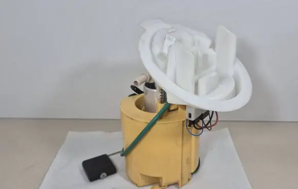 Mercedes-Benz E W212 In-tank fuel pump A2124701094 Z66032
