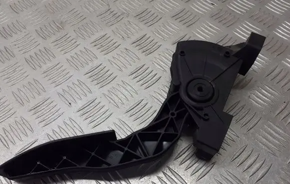 Opel Vectra C Accelerator pedal position sensor 9186725