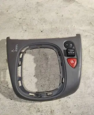 Hazard light switch