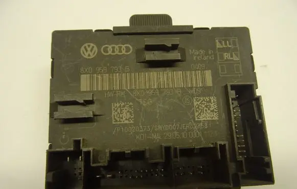 Audi A1 Door control unit/module 8X0959793B