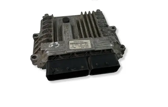 KIA Carens II Engine control unit/module 391044X910 28070389 2807038926131028