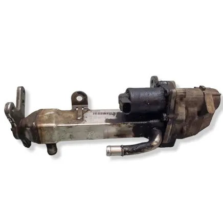 Volvo S80 EGR valve cooler 30637142 b5147
