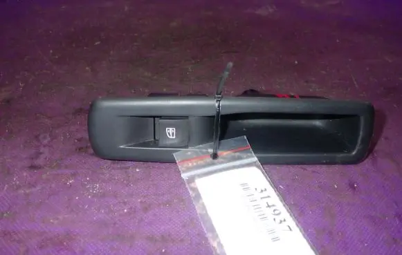 Renault Megane III Quarter vent window switch 254010003R