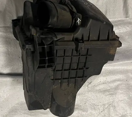 Mazda 3 I Air filter box