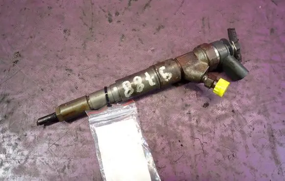 BMW X3 E83 Fuel injector 