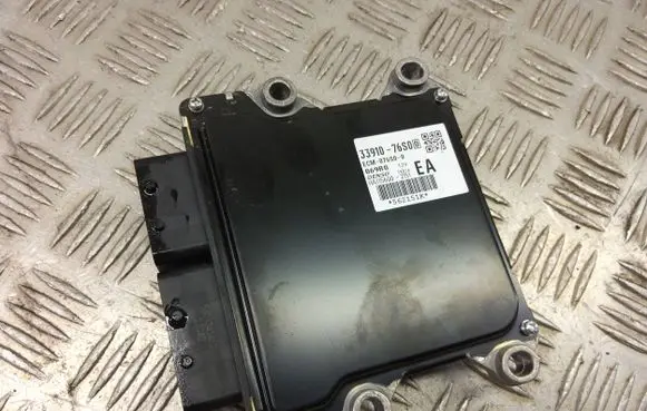 Suzuki SX4 S-Cross Engine control unit/module 3391076S0