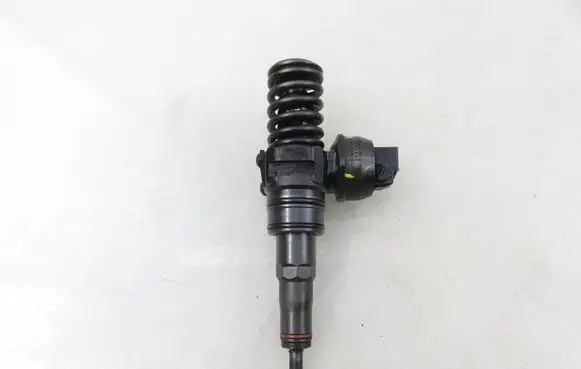 Seat Leon (1P) Fuel injector 0414720313 038130073BN