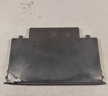 Cup holder front