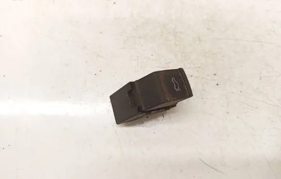 Skoda Superb B5 (3U) Tailgate opening switch 3U0959831