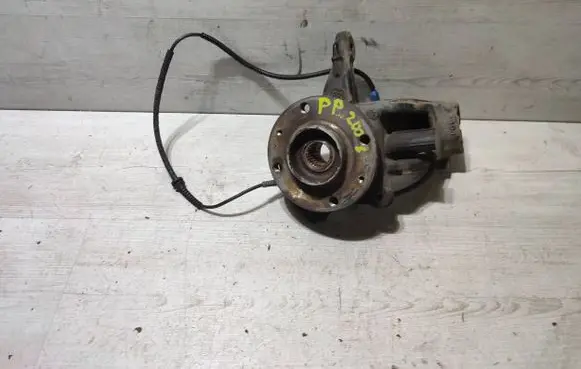 Peugeot 2008 I Front wheel hub
