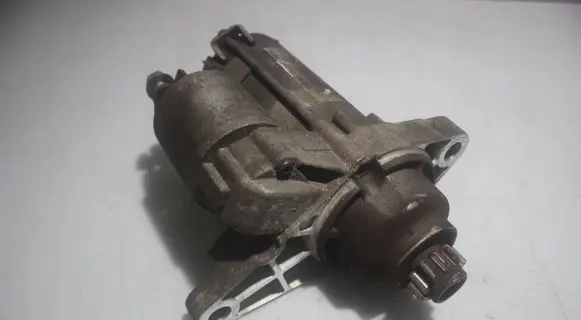 Skoda Roomster (5J) Starter motor 02Y911023