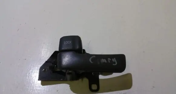 Toyota Camry Front door interior handle