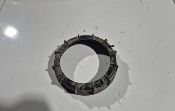 Volvo S40 In tank fuel pump screw locking ring/nut 2S619C385AA 2S61-9C385-AA
