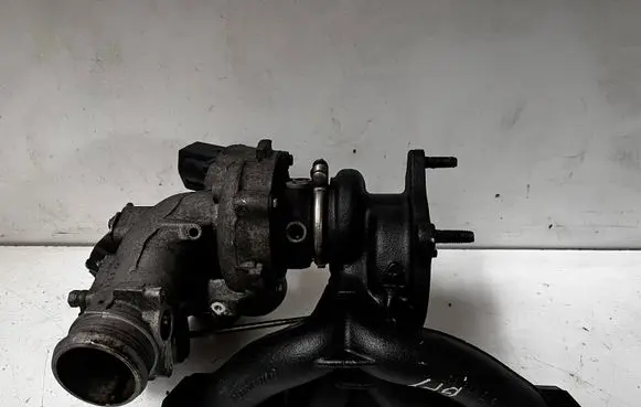 Volkswagen Golf V Turbo 06F145701G HJ71000807800679 K0353039700086