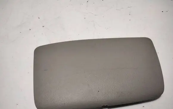 Trunk/boot lower side trim panel