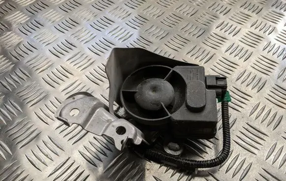 Lexus IS III XE30 Alarm system siren 8904053070 2370005950