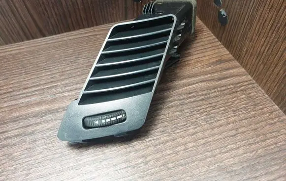 Mercedes-Benz Sprinter W906 Dash center air vent grill A9068300354