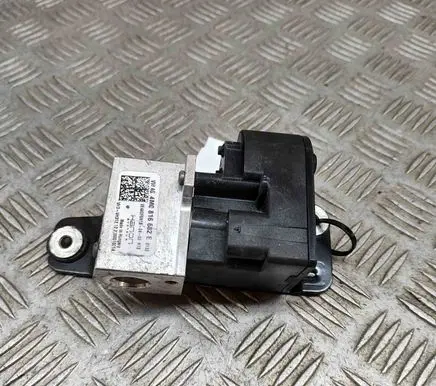 Audi E-tron GT Air conditioning (A/C) expansion valve 4M0816682E