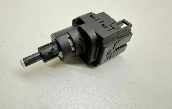 Skoda Fabia Mk2 (5J) Brake pedal sensor switch 6Q0945511