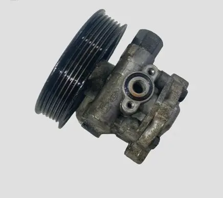 Hyundai Tucson JM Power steering pump 0K2KC32600