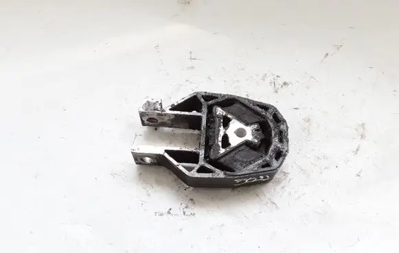 Ford C-MAX II Engine mount bracket AV616P062AC