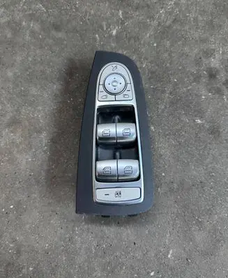 Mercedes-Benz C W205 Electric window control switch A2059056811