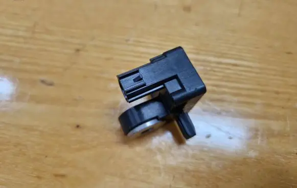 Mazda CX-7 Airbag deployment crash/impact sensor GP9A57KC0 680239121B 03182010